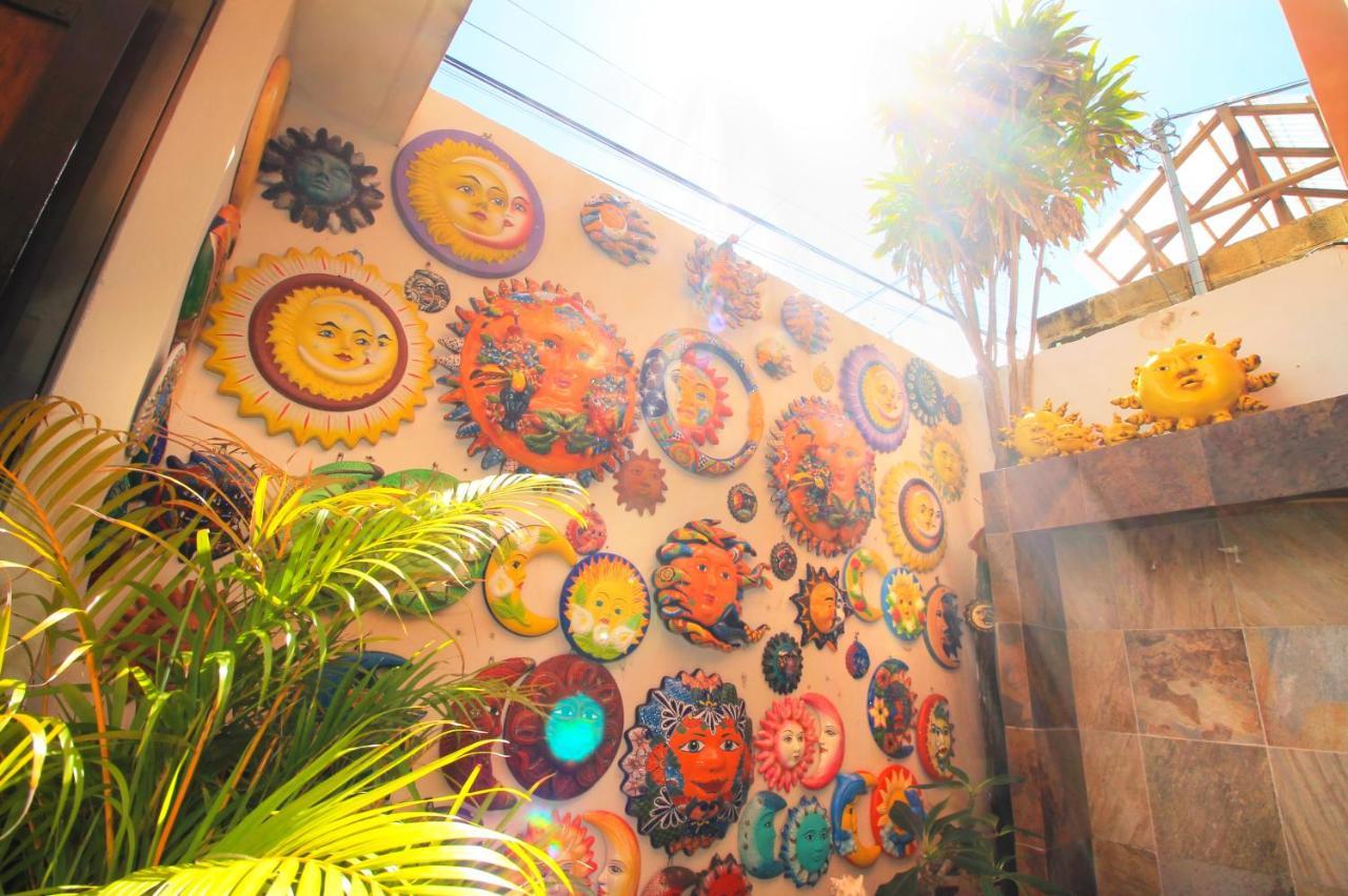 Papagayo Hotel Boutique ปลายาเดลการ์เมน ภายนอก รูปภาพ A wall of the Sun God
